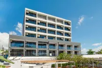 Sunshine Tower Hotel Hotel berhampiran Cairns beach lookout