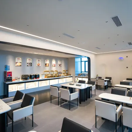 Shanxian Xuanyan International Hotel