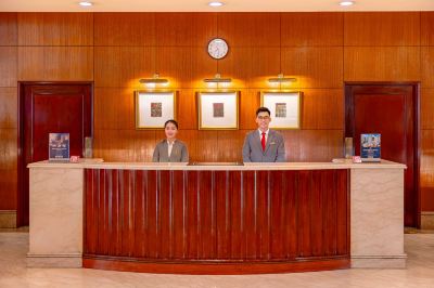 フロントデスク サイゴン プリンス ホテル(旧ダクストン ホテル サイゴン)の写真