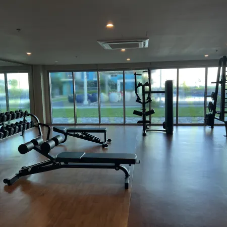 Modern Boutique Seaview Sunset 1BR with 2 Infinity Pools Next to Okada Airports MOA