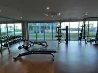 Modern Boutique Seaview Sunset 1BR with 2 Infinity Pools Next to Okada Airports MOA - С тренажерным залом