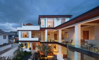 Anxun · Holiday Villa Resort Guesthouse (Dali Ancient City Branch)