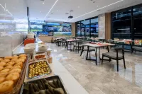 Yayue Hotel (People's Square) - breakfast