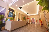 Big Wave Washing Sand·Future Hotel (Jianye Shopping Plaza Store) Hotels in Weihui