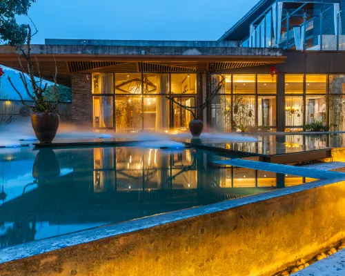 Yunfuli Yunsu·Emeishan Yunshuiju Private Hot Spring B&B Hotels in Emeishan City