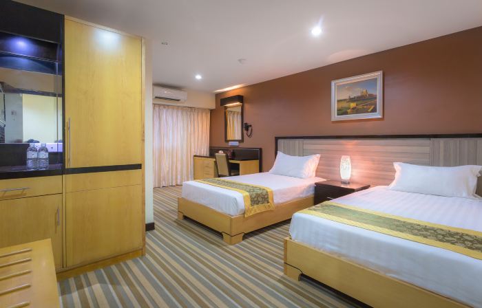 Hallmark Express Hotel