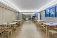 Jieyang Joy Light Luxury Hotel