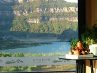 Trip.com Group Country Retreats (Henan Anyang Linzhou Shibanyan) - romantis
