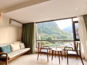 Bama Miaolianhua Kai Zen Homestay