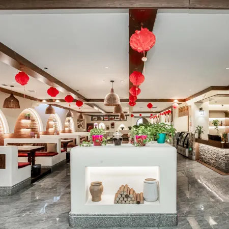 Homeinns Fairyland Hotel (Urumqi International Grand Bazaar, Hotan 2nd Street) Отели в г. Урумчи