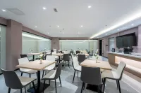 Triumph International Hotel (Chenjiang South Railway Station) - 2-Star