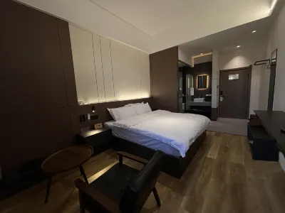 永彥飯店YYHOTEL 永平曲硐附近的飯店