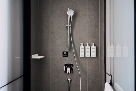 Hotel De Clouds April Отели рядом с достопримечательностью «Kunming Xishan Scenic Resort»