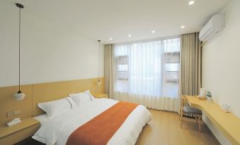 Early Summer Guesthouse