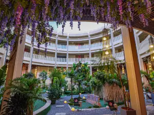 Yunjing lnternational Garden Hotel
