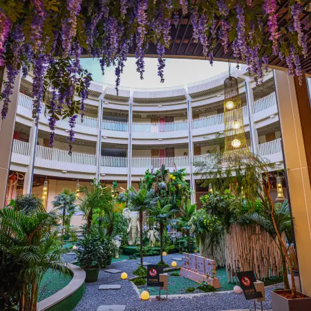 Yunjing lnternational Garden Hotel