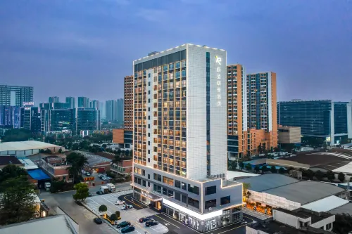 REZEN LONGUU Hotel (Foshan Sanshan Newcity North Subway Station Store)