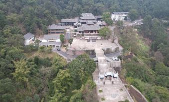 Yuelu Biyuan Homestay (Tongliang Bayue Temple)