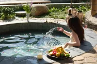 Shan Jiu You Xi Hot Spring Vallie Homestay - Romantic