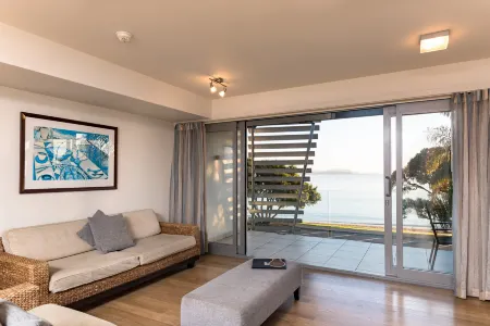 Sea Spray Suites