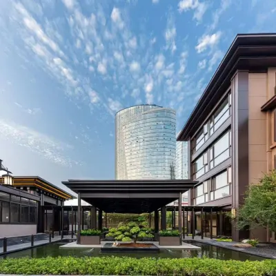 Jingguan Yasu Hotel (Wuhan Optics Valley Plaza) Hotels near Optics Valley