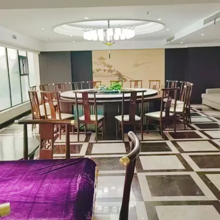 Guiyuan International Grand Hotel
