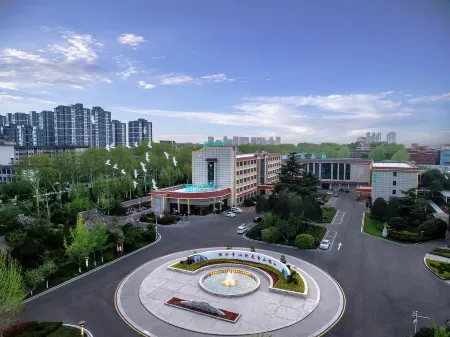 Jili Dongtang Hotel (Anyang Long'an Wanda Plaza, Angang Avenue Branch) Отели в г. Аньян