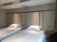 Intercontinental Tianzhu Marriott Hotel - parcheggio