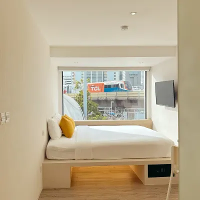 Yello Rooms Hotel Victory Monument Hotels in Bangkok