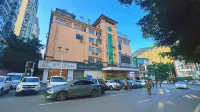 Shengshi Hongbang Hotel Hotels near Nujiang Library