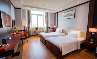 Van Phat Riverside Hotel