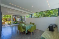 XianglinYajingXueyueSnowJoySnowMountainViewLightLuxuryGardenVillaforSeekingTranquility