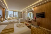 TheMusePyramidsINN