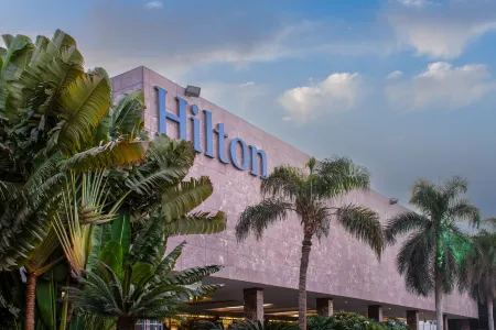 Hilton Cairo Heliopolis Hotel Отели рядом с достопримечательностью «Сейнт Маркос Коптик Ортодокс Черч»