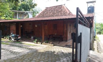 Banyu Kasongan Homestay