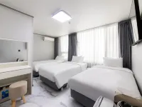 MJ HOTEL JONGNO Hotels near Gallery is