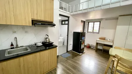 Era Apartment Khuc Thua Du Отели рядом с достопримечательностью «Hanoi University of Natural Resources and Environment»