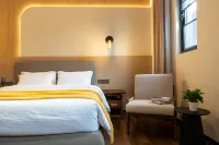 Longjiang Years Hot Spring Hotel