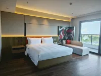Howard Johnson Club Hotel Dongfang Hotels in Dongfang