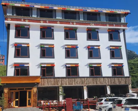 Luqu Langmusi Yunshang Langmu Tibetan-style Homestay Ξενοδοχεία στην πόλη Λούκου