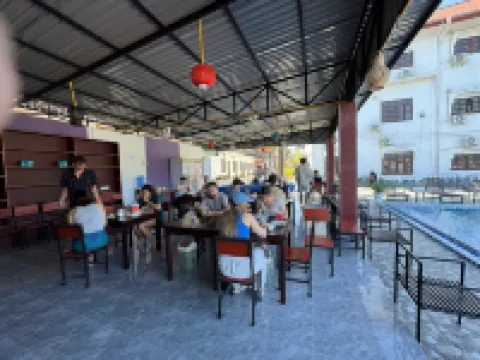 Jungle Backpackers Terrace View