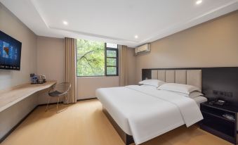 Qingcheng Hotel (Jinli-Wuhou Temple Metro Station C2 Exit)