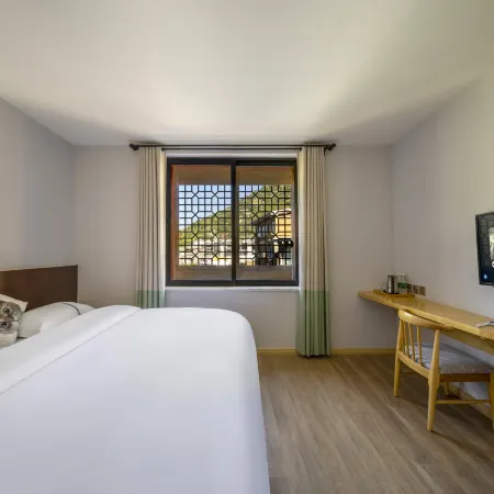 Chayu Panda Hotel (Siguniang Mountain Changping Valley)