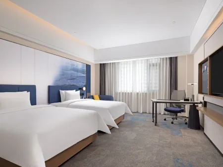 Hampton by Hilton Hohhot East Railway Station Отели рядом с достопримечательностью «Inner Mongolia Technical College of Mechanics & Electrics»