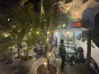 Mango Restaurant&Apartment Hotel(China)