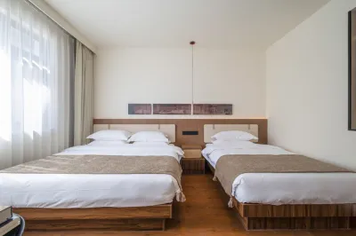 Yunyushan White Homestay (Wuye Temple Branch) Hotels near Dailuoding