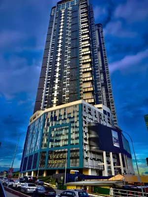 Space Residency by Avery with Cityview at JBCC【Free Parking+Walk 100m to KSL+Infinity Pool】