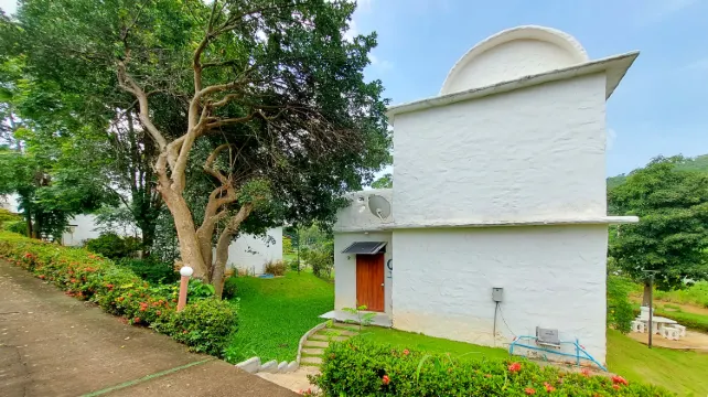 บ้านโค้ง