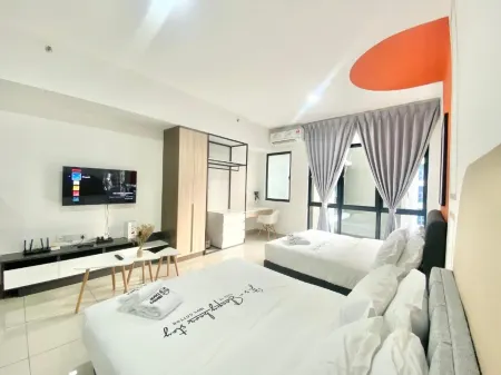 Alinea Suites Shah Alam by Sleepy Bear Отели рядом с достопримечательностью «UOA Business Park Property Gallery»