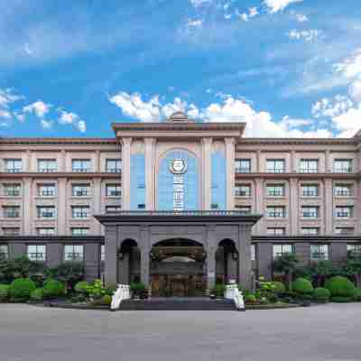 鑫港假日飯店（鄭州新鄭國際機場店） Hotel Exterior